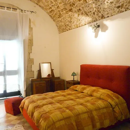 Apartment La Casa Fiorita Noto