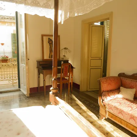 La Casa Fiorita Apartment *